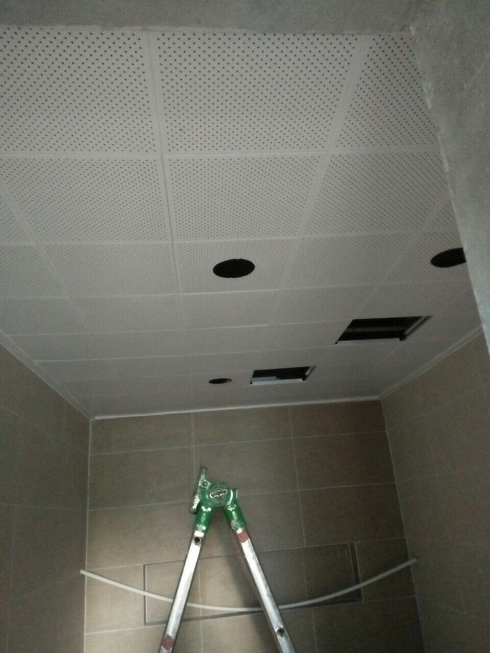 Trần nhôm Clip-in đục lỗ Ø3.0 sử dụng cho nhà vệ sinh