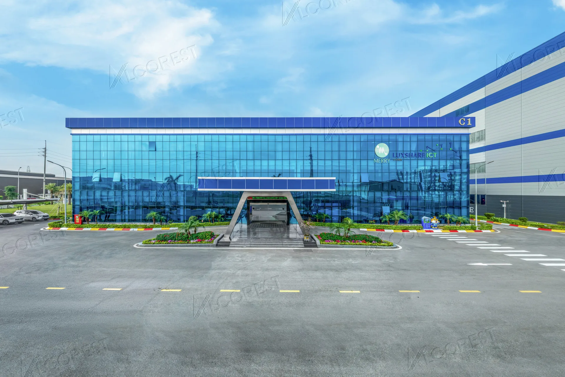 NHÀ MÁY LUXSHARE ICT