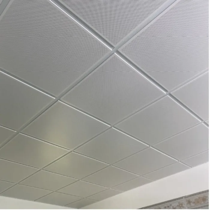 Trần nhôm thả 600x600 với thiết kế đục lỗ thoáng khí