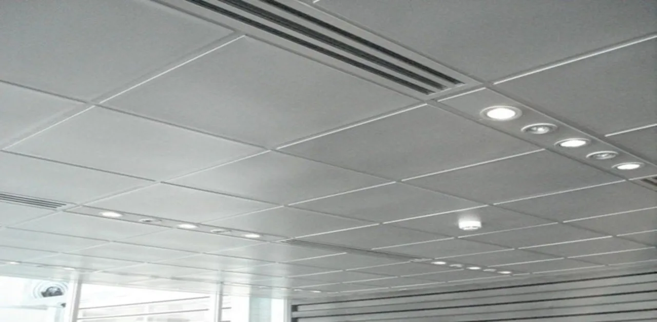 Trần nhôm thả nhà vệ sinh: Báo giá & Mẫu trần nhôm đẹp