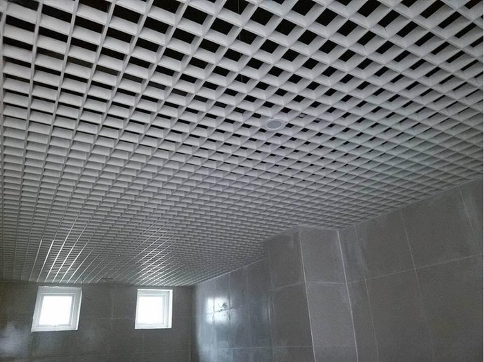 Trần nhôm Caro vuông cho nhà vệ sinh