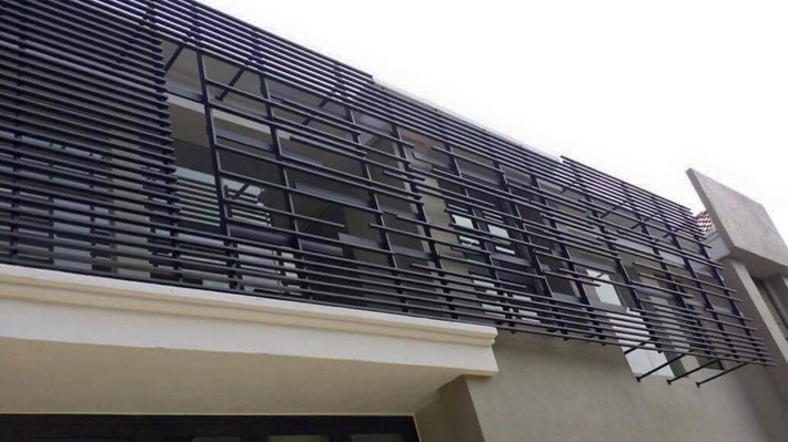 Lam chắn nắng hình hộp lắp đặt theo chiều ngang