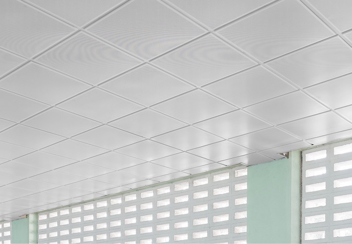 Trần nhôm thả T-Shaped 600x600 cho không gian nhà vệ sinh