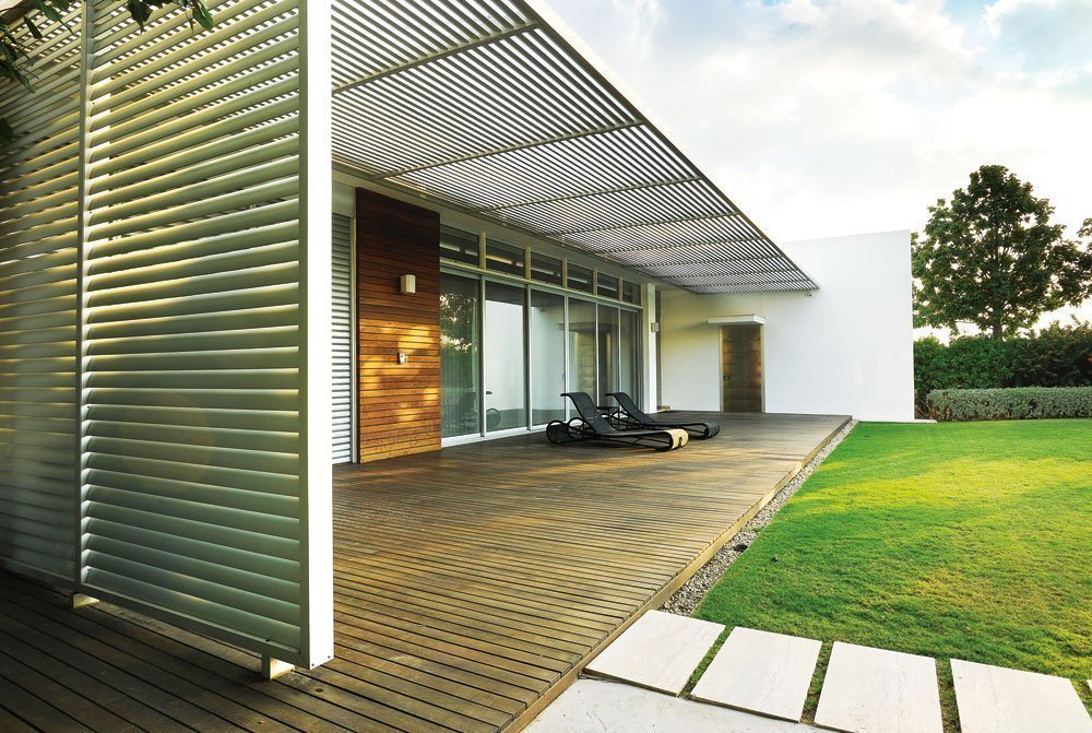 85C Sun Louvers