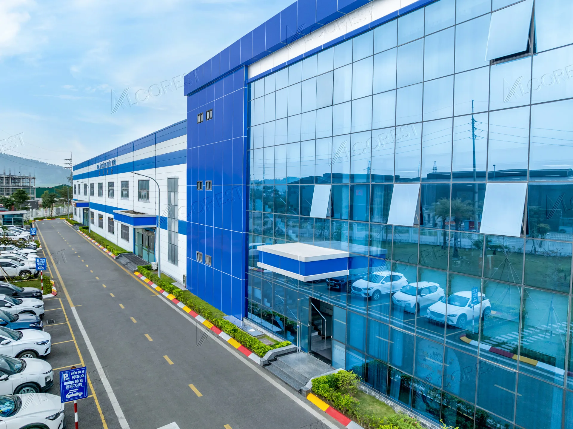 NHÀ MÁY LUXSHARE ICT