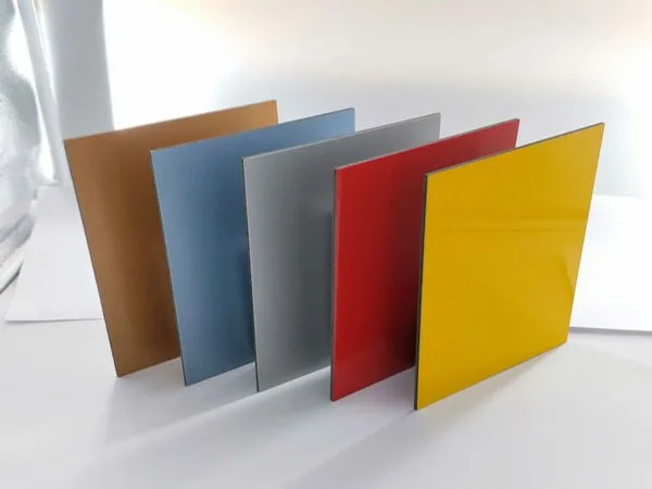Bảng màu của Tấm ốp Alu Alcorest vô cùng đa dạng, phù hợp với nhiều phong cách kiến trúc khác nhau.