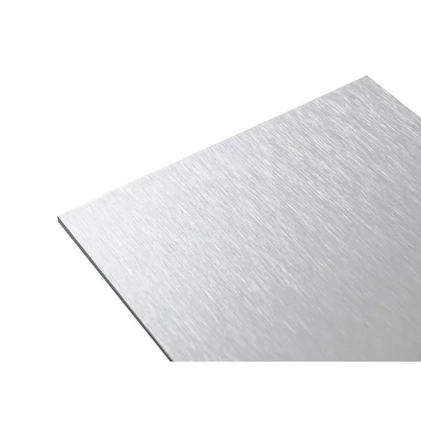Hình ảnh thực tế tấm alu xước bạc - biểu tượng cho sự cao cấp, hiện đại