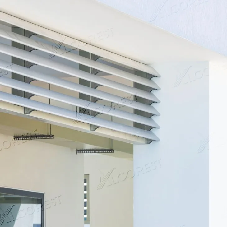 Lam chắn nắng C85 được phân phối tại nhiều đại lý với chất lượng và mức giá khác nhau