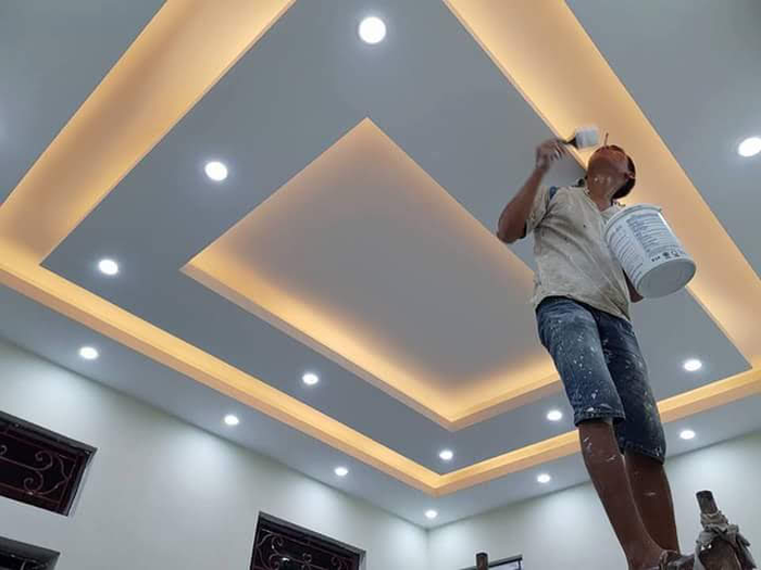 Trần thạch cao dễ tạo hình nhưng cũng rất dễ bị nứt vỡ