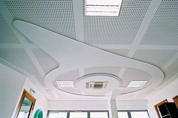 Trần nhôm Clip-in đục lỗ ứng dụng trong phòng ngủ căn nhà