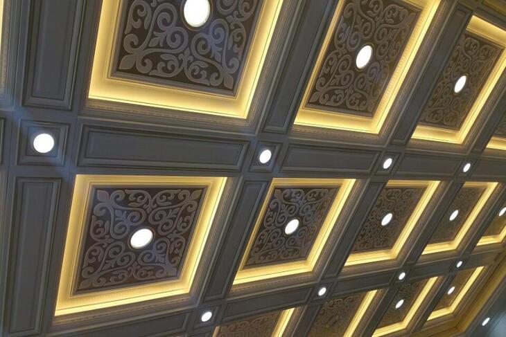 Trần nhôm đục lỗ được yêu thích nhờ những ưu điểm vượt trội hơn so với trần nhôm không đục lỗ