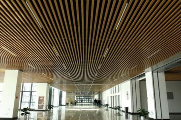 Trần nhôm U-Shaped rất được yêu thích sử dụng tại những công trình khác nhau tạo nên không gian hiện đại khi sư dụng