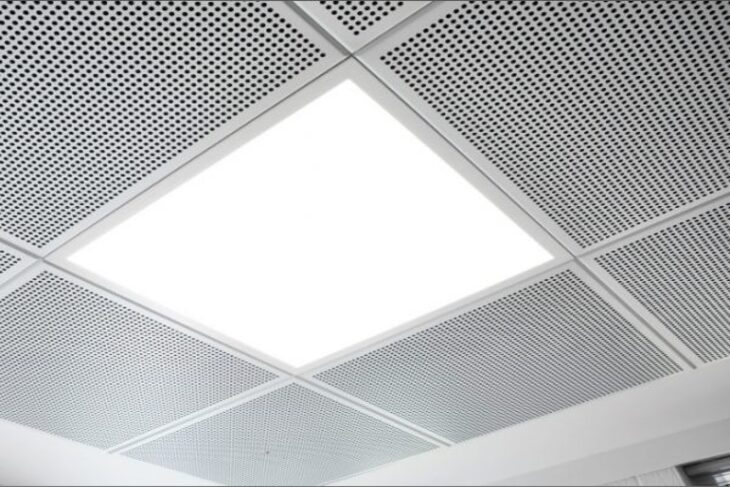 Ứng dụng của trần nhôm đục lỗ Lay-in trong văn phòng