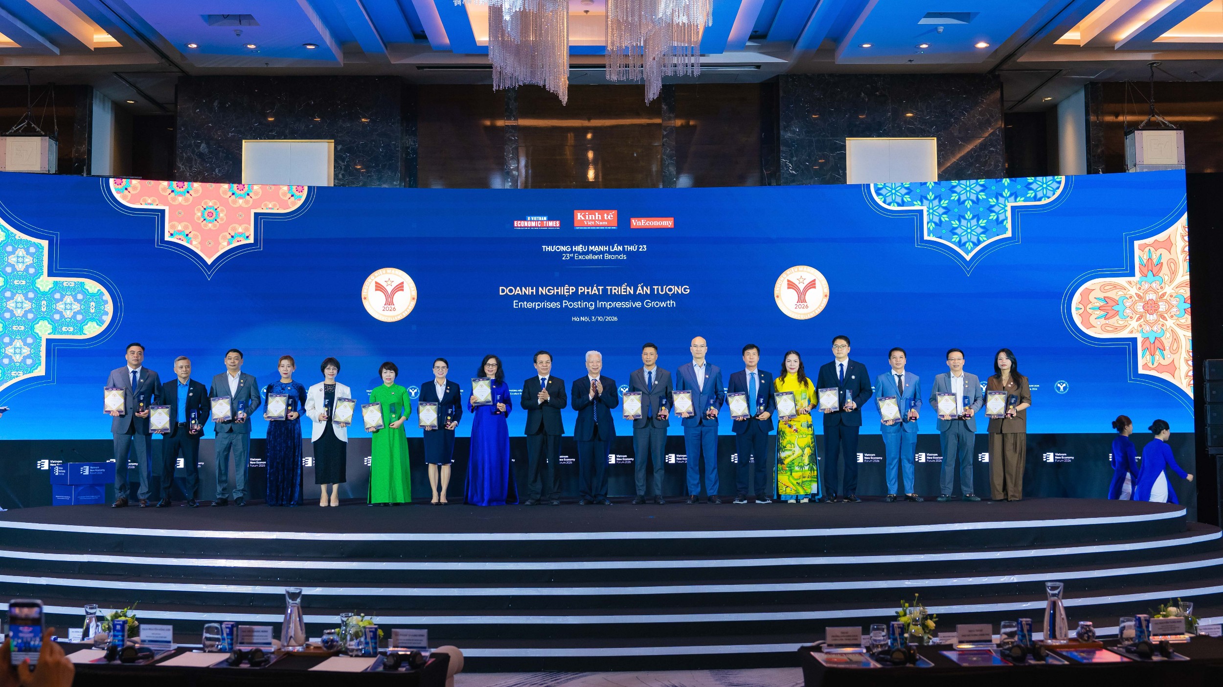 Công ty Cổ phần Nhôm Việt Dũng đã được ghi nhận tại hạng mục “Top Thương hiệu Doanh nghiệp Phát triển ấn tượng”.