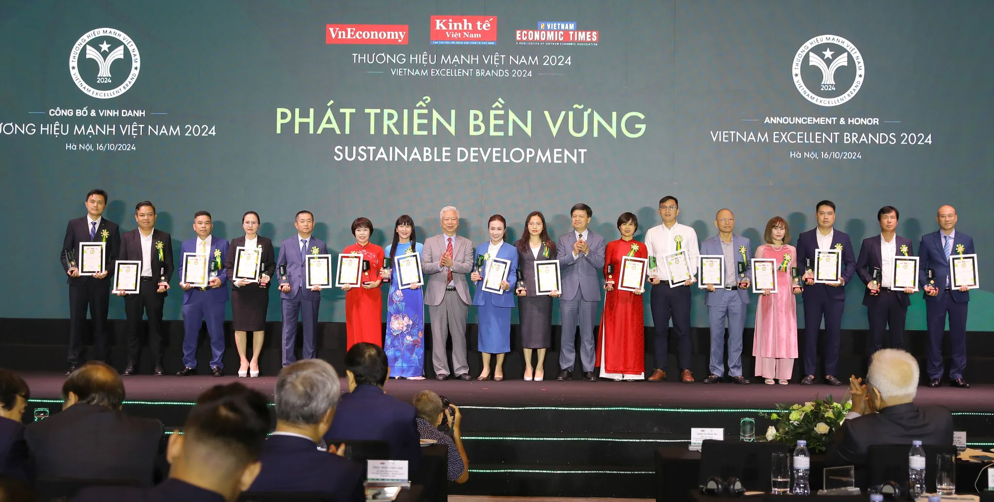 Các doanh nghiệp được vinh danh Top 10 Thương hiệu mạnh Việt Nam 2024.