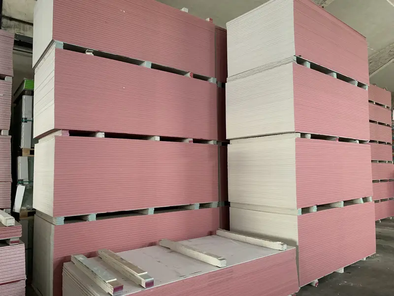 Tấm thạch cao cần hạn chế tiếp xúc với nước để duy trì độ bền và khả năng chống cháy